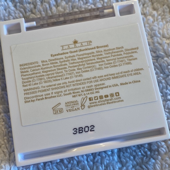 F.A.R.A.H Beauty Eyeshadow Quad in Sunkissed Bronze - Picture 5 of 5